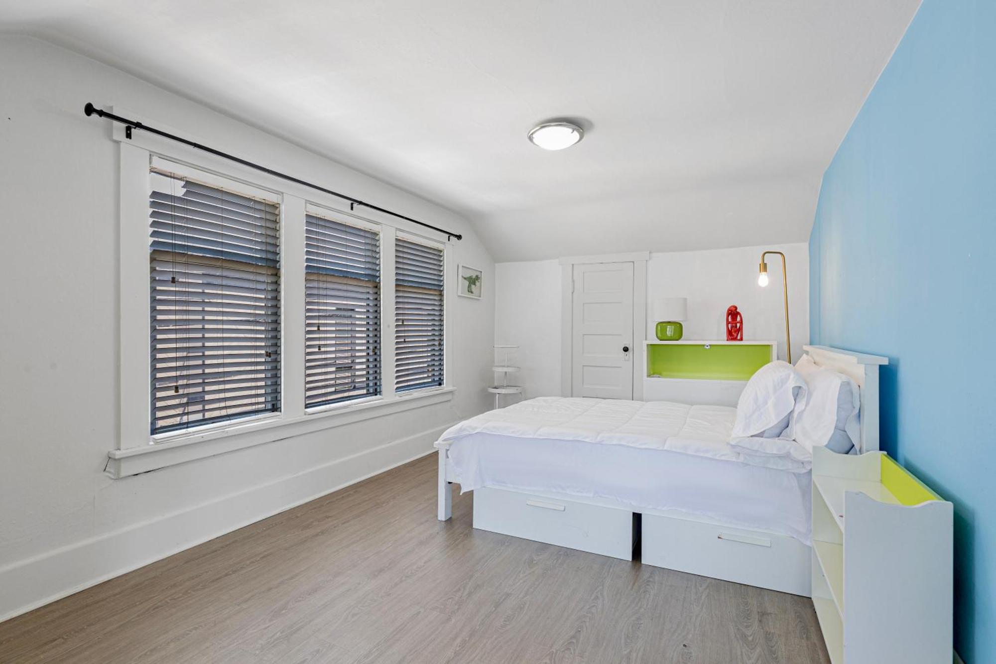 Vintage 3 Bedroom Home In Prime Eastlake Seattle With Private Parking Dış mekan fotoğraf
