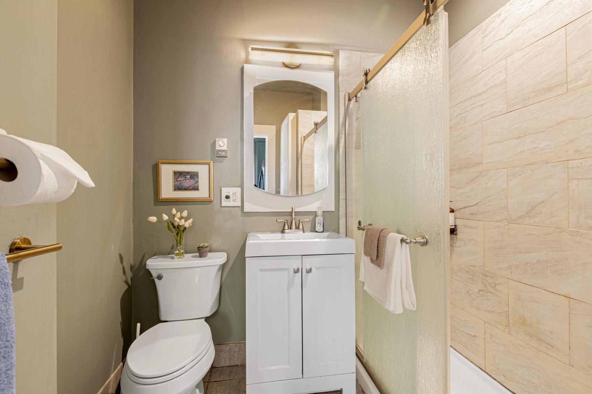 Vintage 3 Bedroom Home In Prime Eastlake Seattle With Private Parking Dış mekan fotoğraf